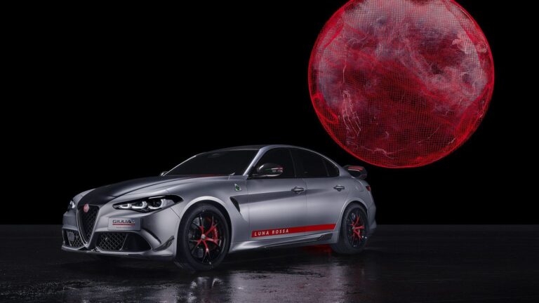 Ювелирное издание Alfa Romeo Giulia Quadrifoglio Luna Rossa