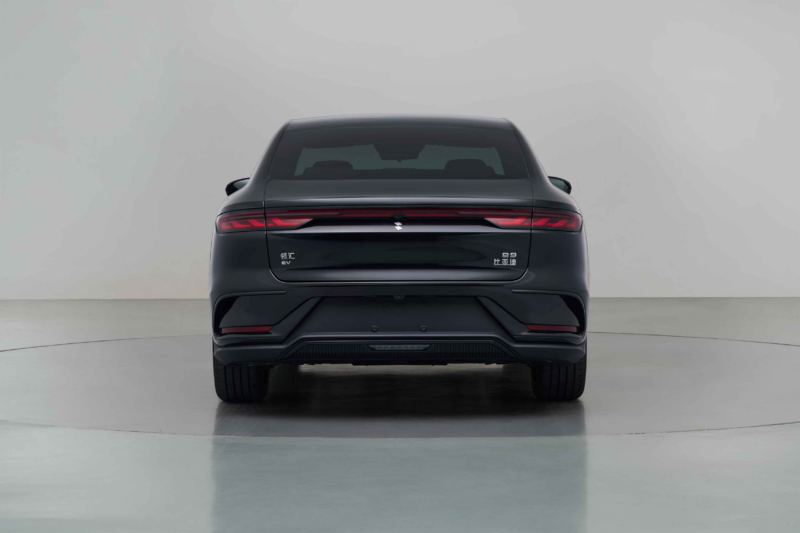 BYD Запускает Подбренд Linghui: Новая Эра в Мире Электромобилей &mdash; изображение 1