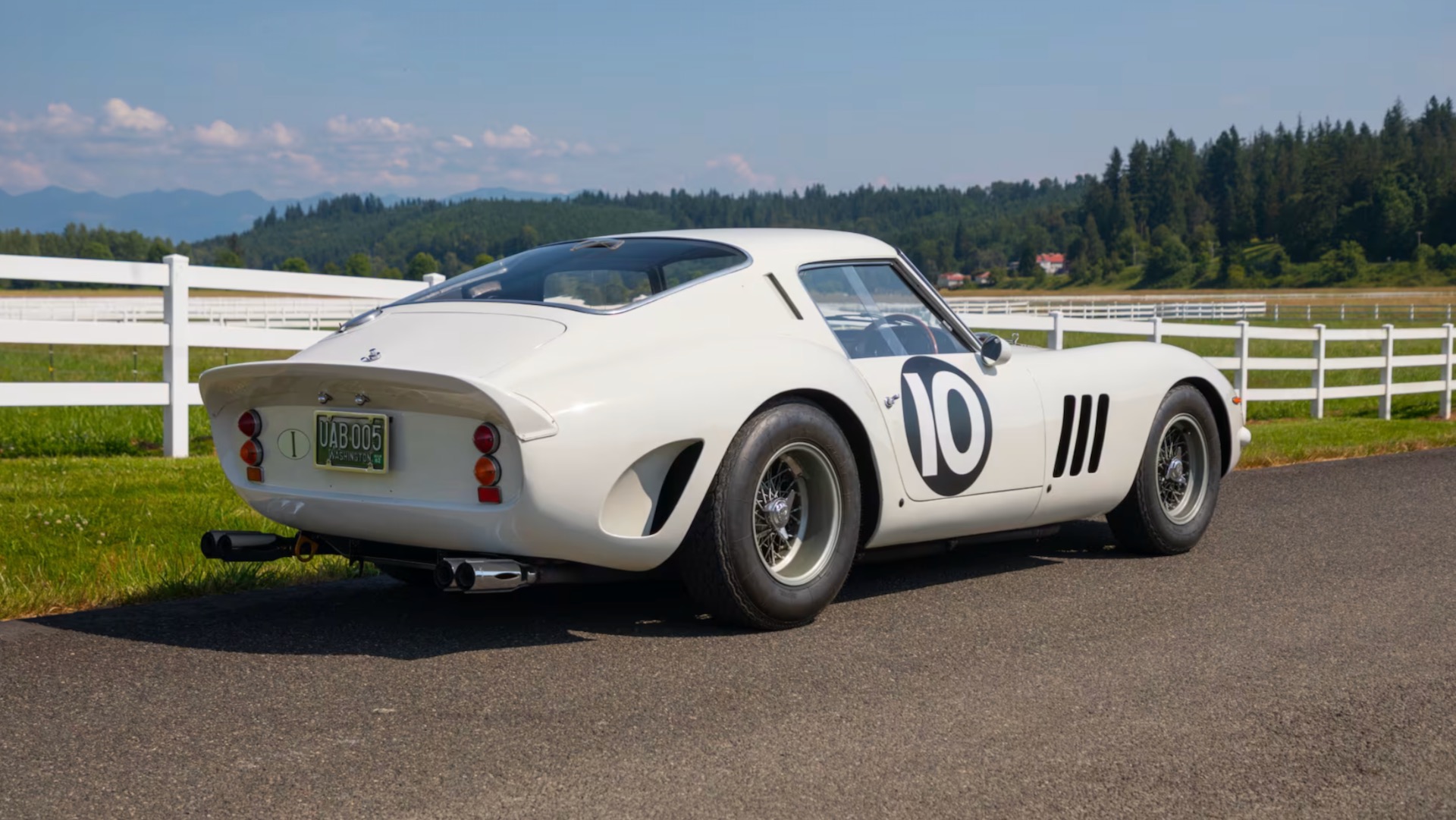 Ferrari 250 GTO в Белом Цвете: Уникальное Прошлое &mdash; изображение 3