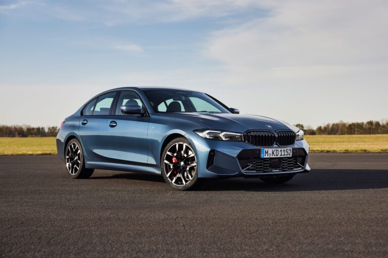 Спортседаны с рядными шестёрками: альтернатива BMW