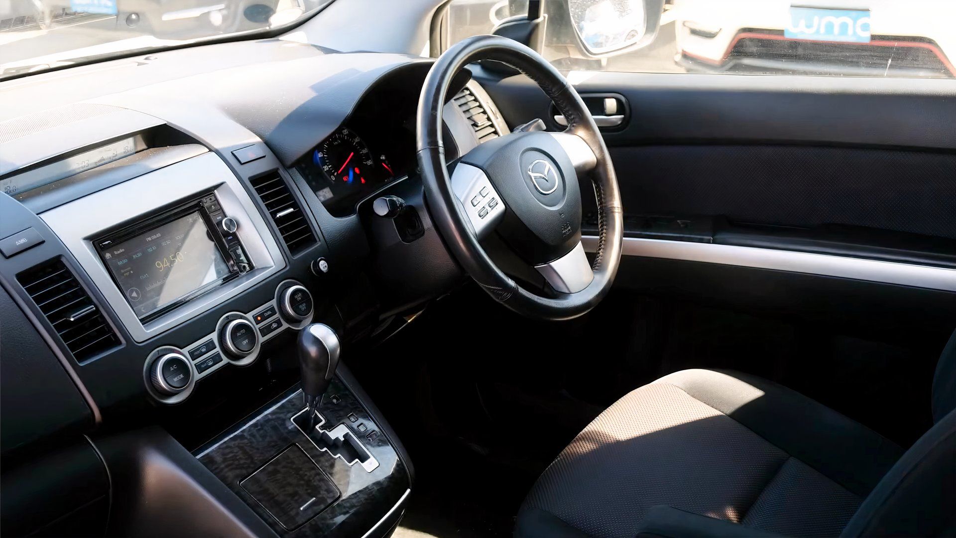 Mazda MPV: спрятанный гигант среди минивэнов