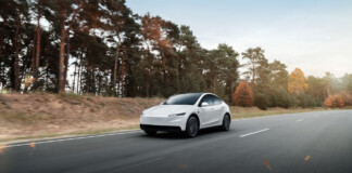 Обзор Tesla Model Y Performance: Лучшая комплектация лучшего автомобиля?