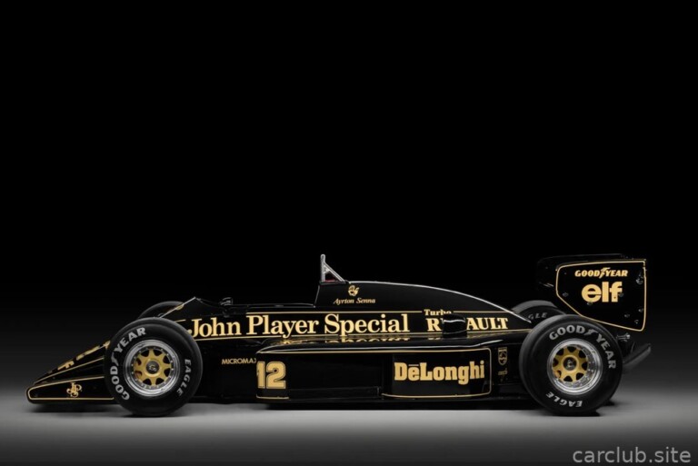 Лотарингский шедевр: легендарный болид Lotus 98T, пилотировавший Айртоном Сенной, выставлен на аукцион за $10 миллионов