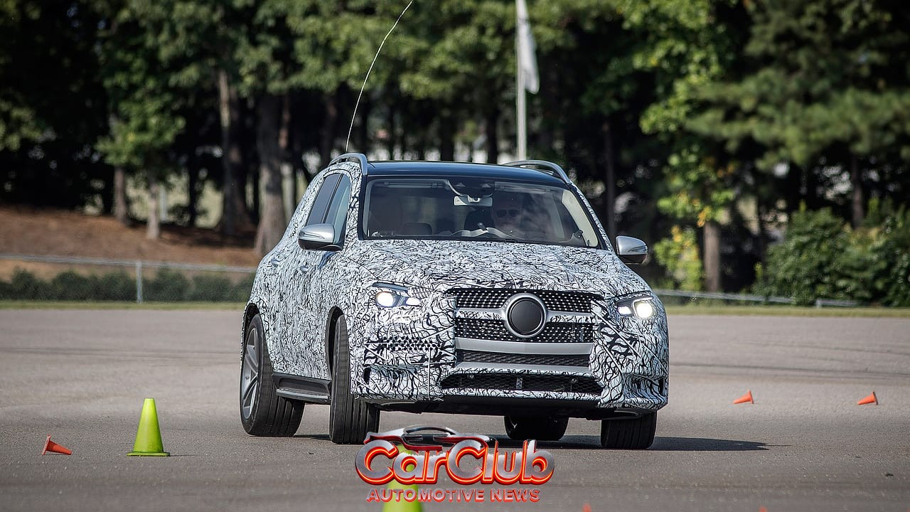 На трассе управляемости GLE почти забывает о своей массе (фото: Mercedes)