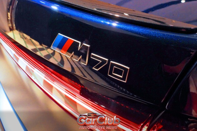 BMW i7 M70: 660 л.с. и театральный экран — прощальная «семёрка» перед Neue Klasse — изображение 19
