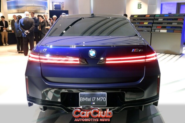 BMW i7 M70: 660 л.с. и театральный экран — прощальная «семёрка» перед Neue Klasse — изображение 16