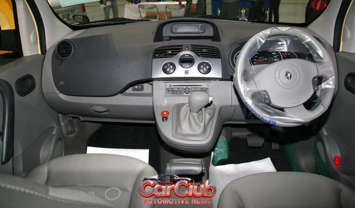 Салон Renault Kangoo 2027 раскрыт шпионскими фото: цифровые экраны вместо аналоговых — изображение 9
