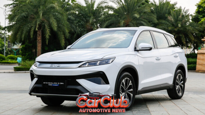 BYD Sealion 5 DM-i на презентации во Вьетнаме