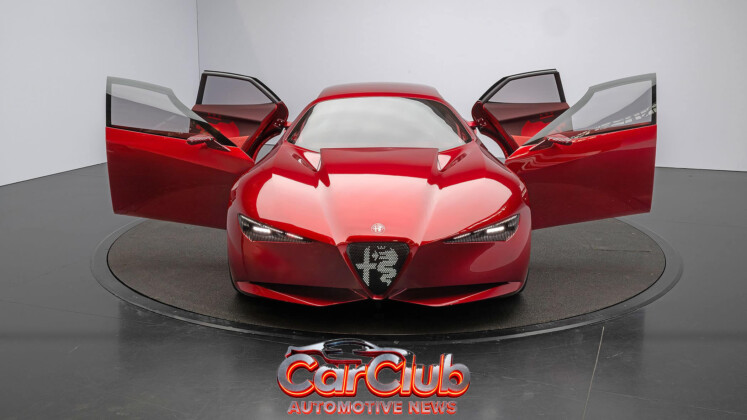 Alfa Romeo Cuorerosso с открытыми дверями, вид спереди