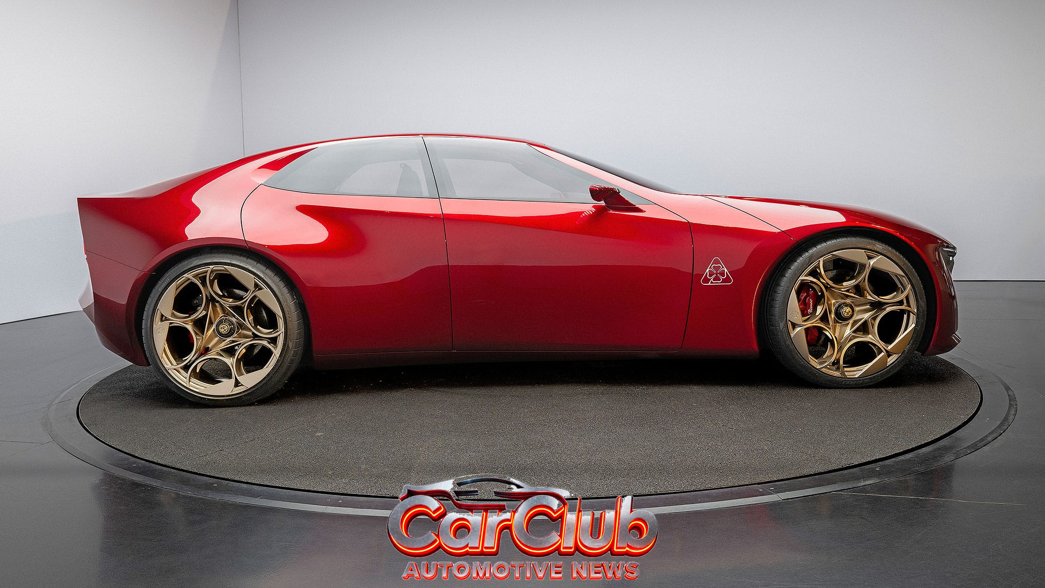 Alfa Romeo Cuorerosso в профиль