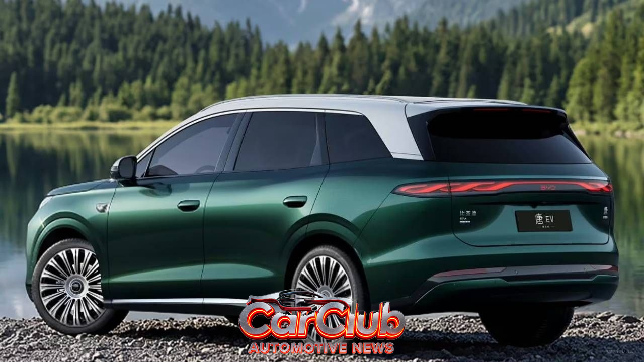BYD превращает приборную панель в кино: главный экран 35,4 дюйма и еще 30 дюймов